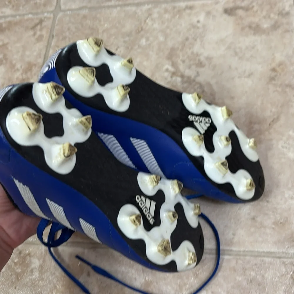 Kids soccer shoes Adidas - Picture 4 of 6